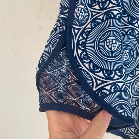 NEW WITH TAGS Gretchen Scott Designs Blue Athletic Shorts - Picture 3 of 6